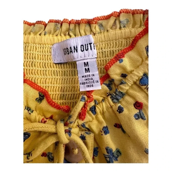 Urban Outfitters Yellow Linen Floral and Butterfly Print Short Romper // Medium - Picture 6 of 7